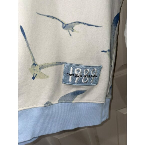 Taylor Swift 1989 Taylors Version XL Sweatshirt Blue & White Seagull Print Crewn - Picture 4 of 7